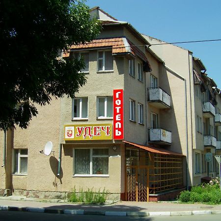 Удеч Hotel Zhidachov Buitenkant foto