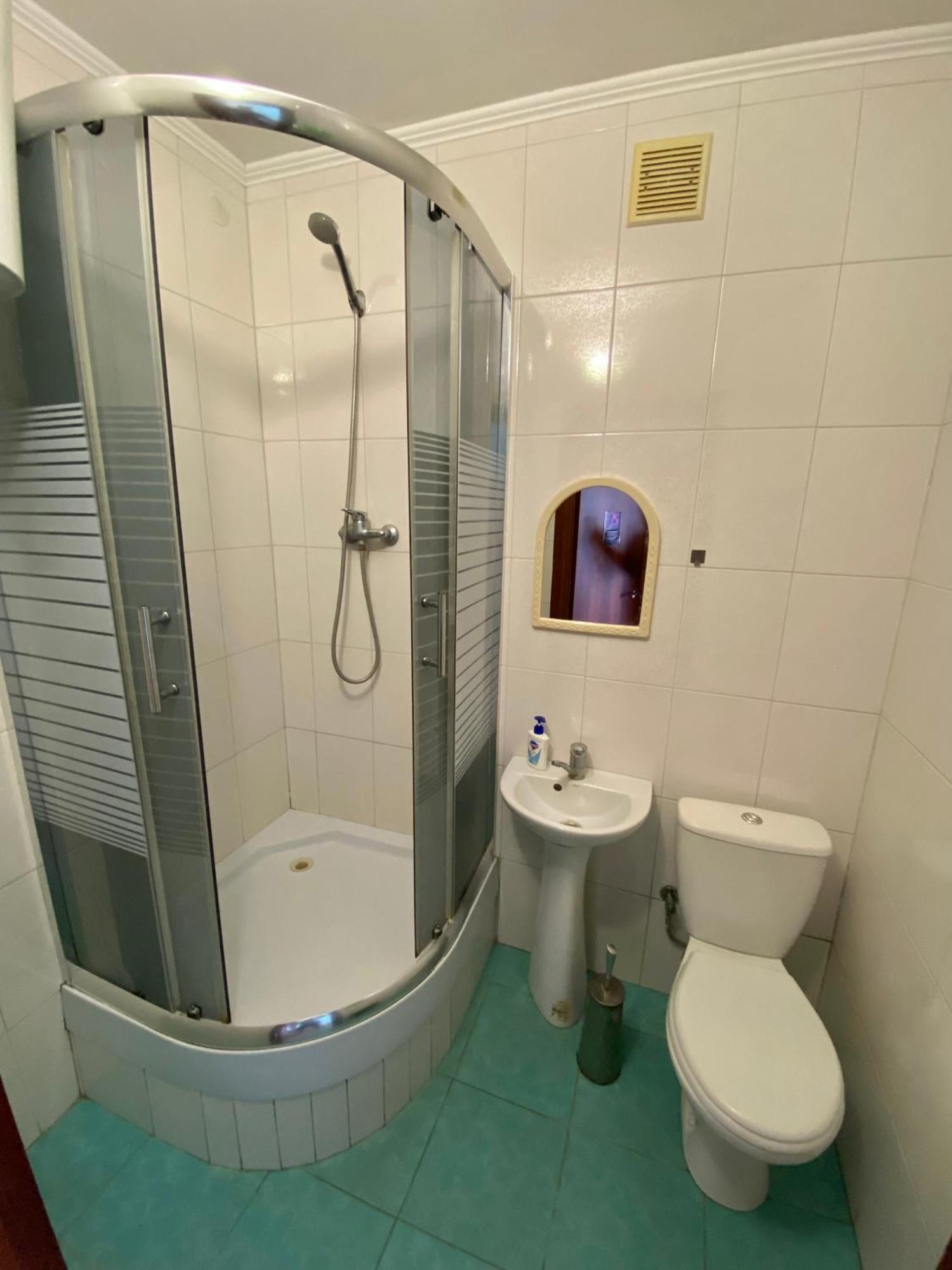 Удеч Hotel Zhidachov Buitenkant foto