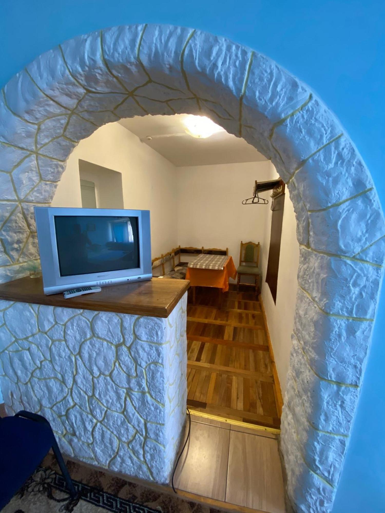 Удеч Hotel Zhidachov Buitenkant foto