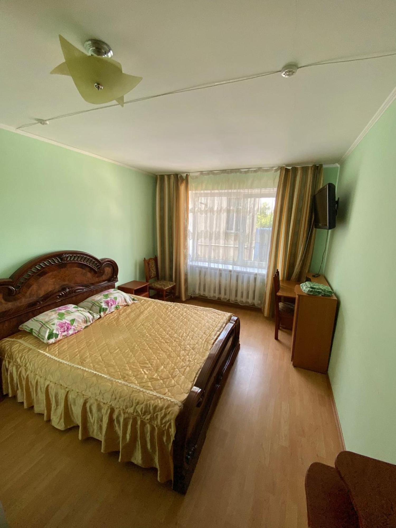 Удеч Hotel Zhidachov Buitenkant foto