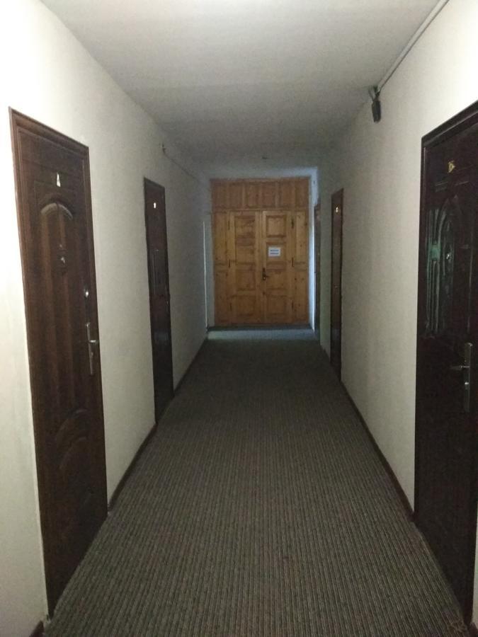 Удеч Hotel Zhidachov Buitenkant foto
