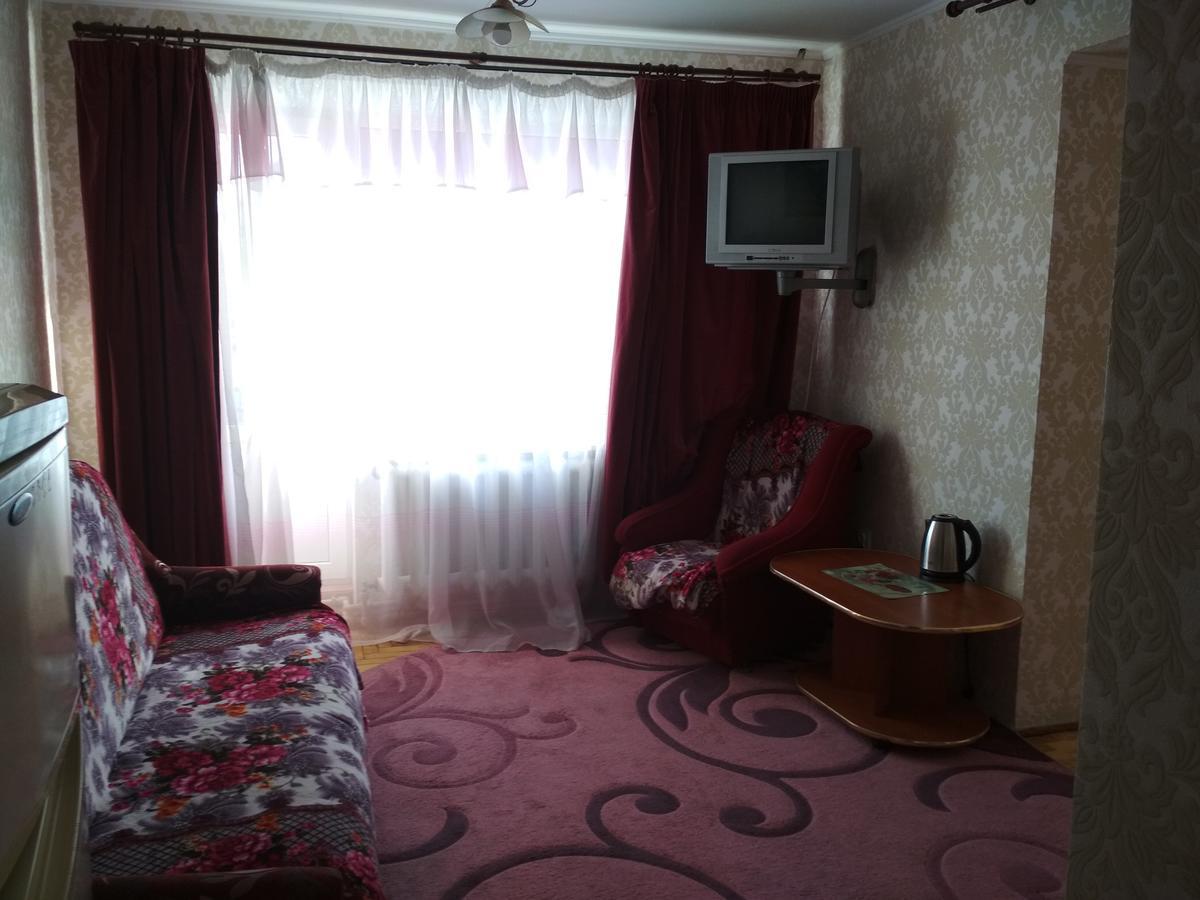 Удеч Hotel Zhidachov Buitenkant foto